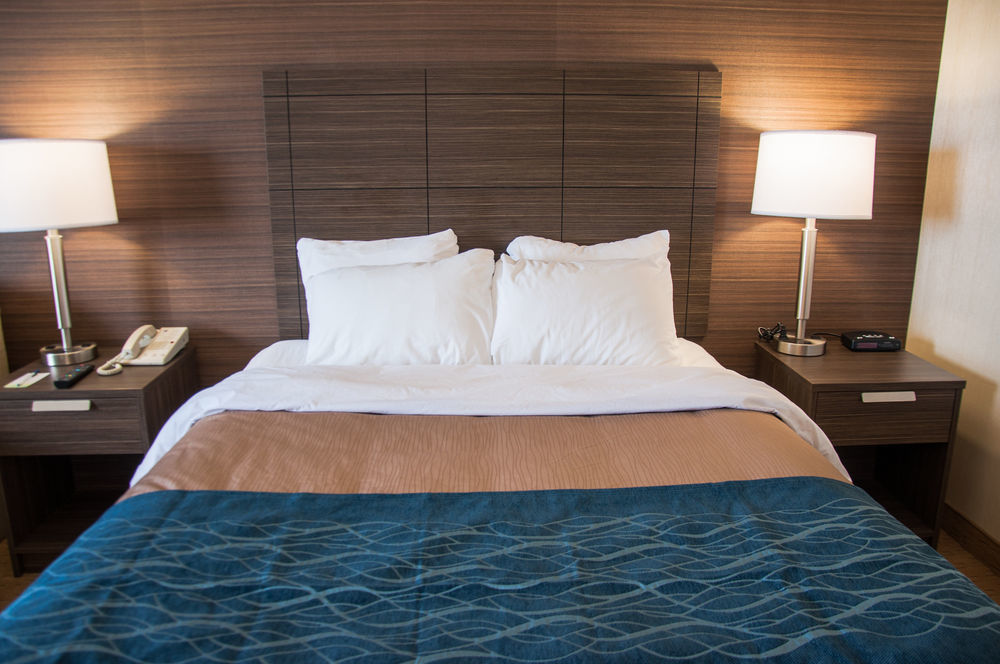 Comfort Inn Levis Bagian luar foto